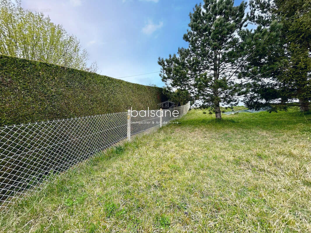 Terrain à FRENEUSE