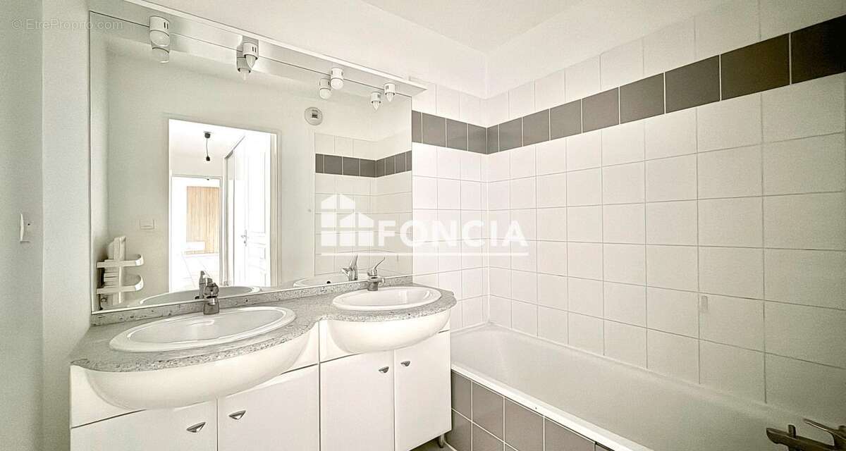 Appartement à LA VERPILLIERE