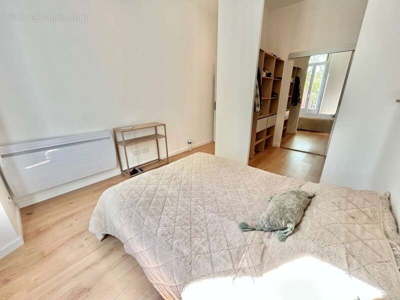 Appartement à LE MUY