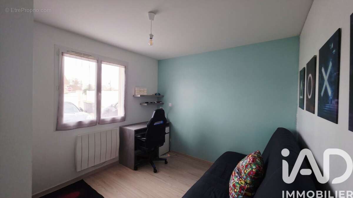 Photo 6 - Maison à VEAUCHETTE