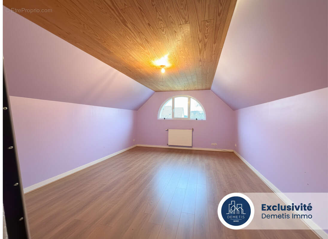 Maison à YVRE-L'EVEQUE