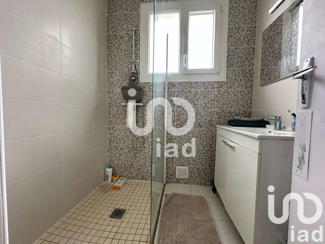 Maison 106 m² à Semussac  - photo 9