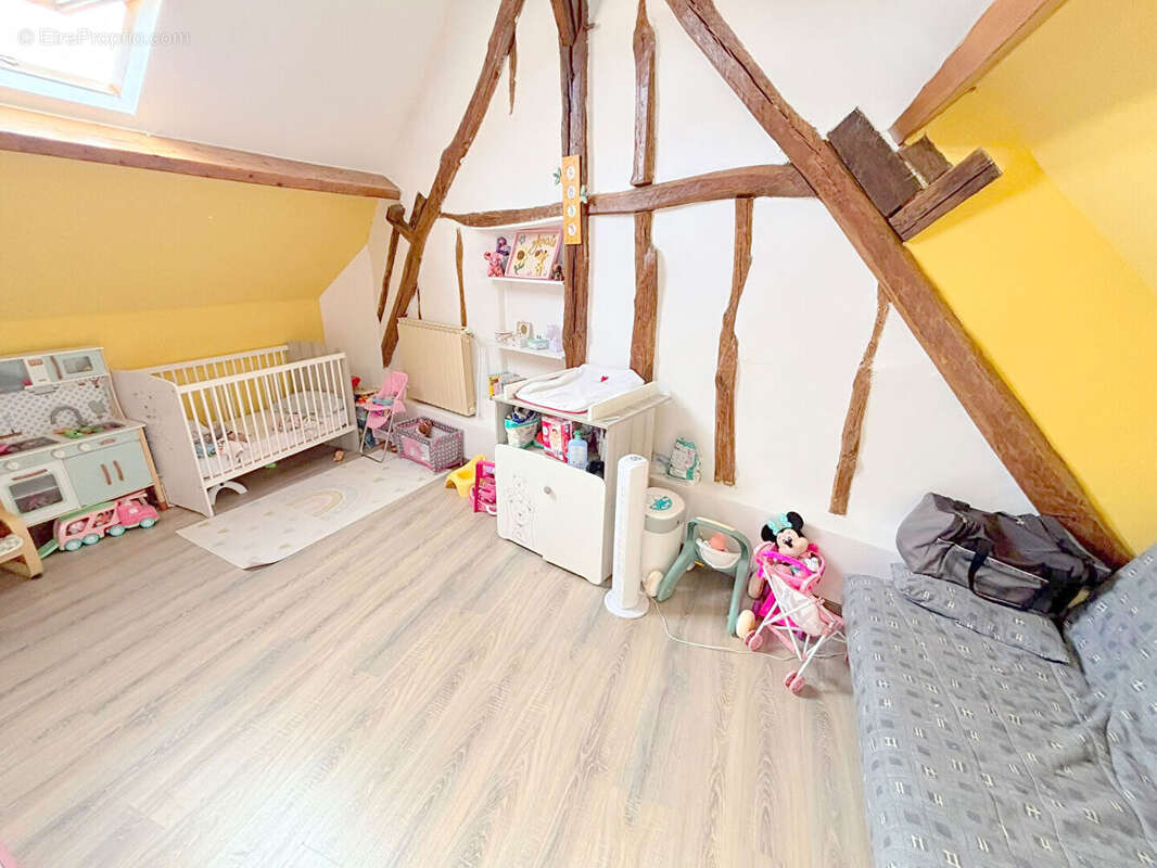 A VENDRE - Maison en pierre Chaumont En Vexin CENTRE -  PLAIN PIED DE VIE - 4 chambres - 280 m² de terrain - photo 9