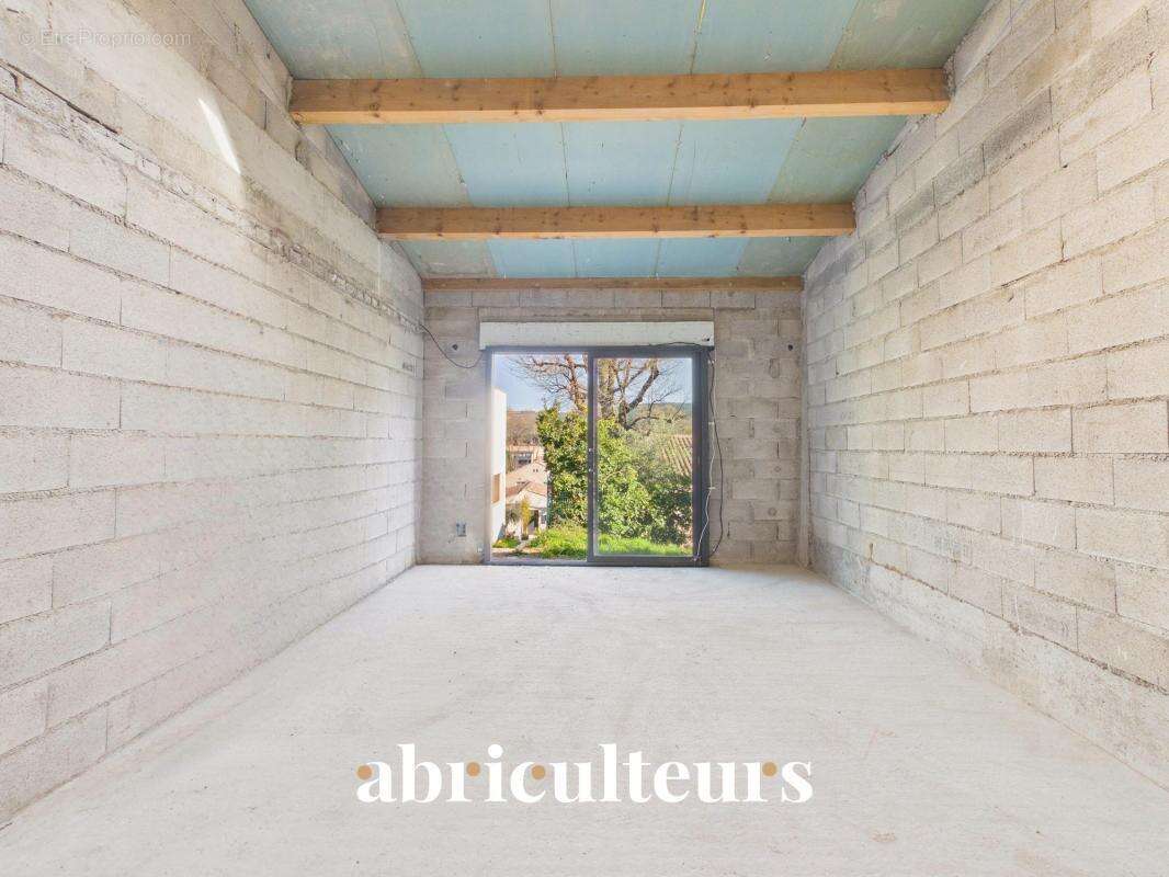 Appartement à LAMBESC