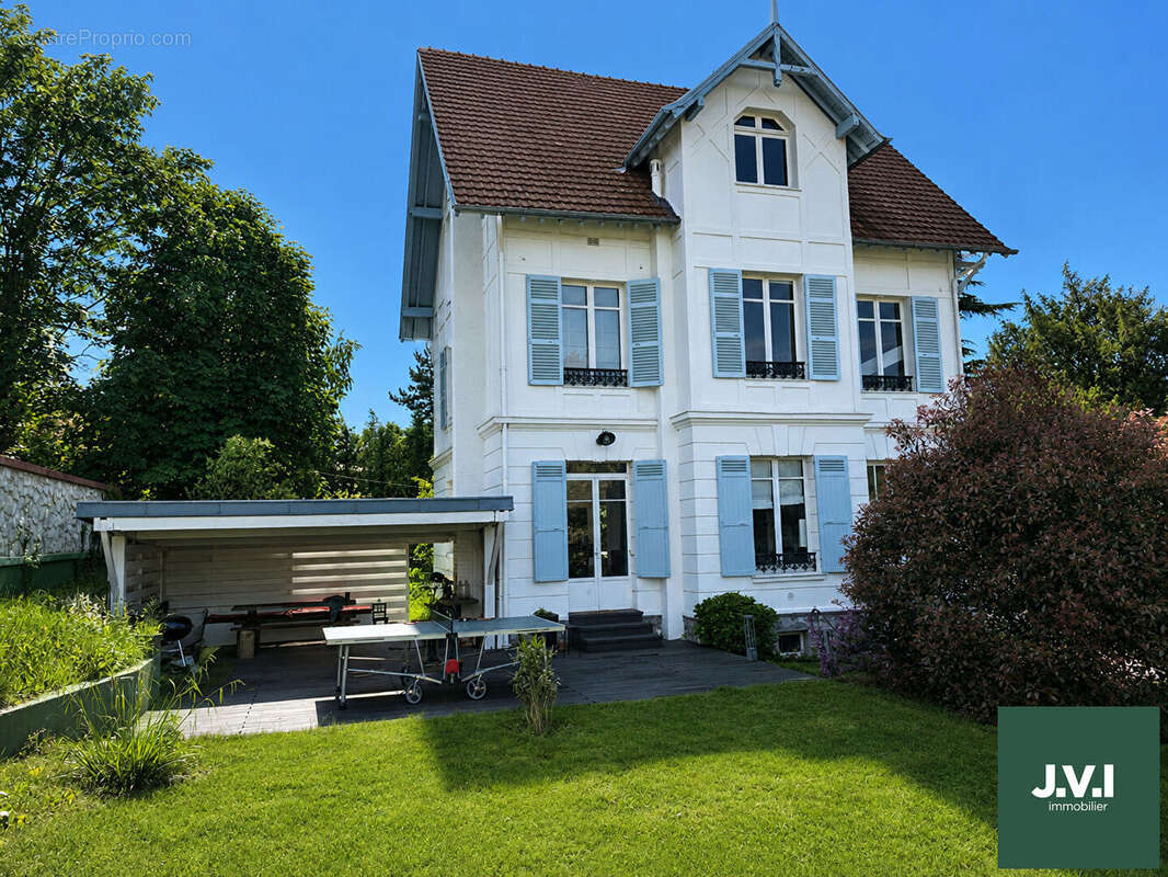 Maison à MONTMORENCY