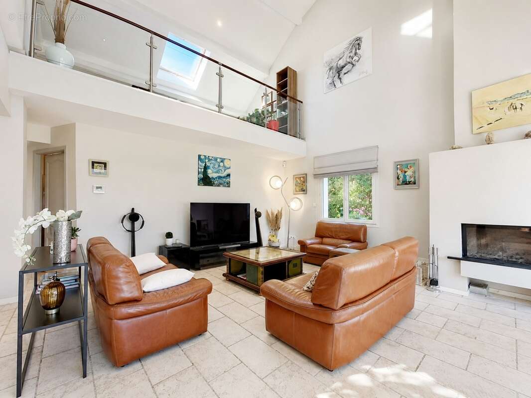Maison moderne 236 m² – 6 ch - Piscine chauffée – Suite parentale – AUGNY - photo 10