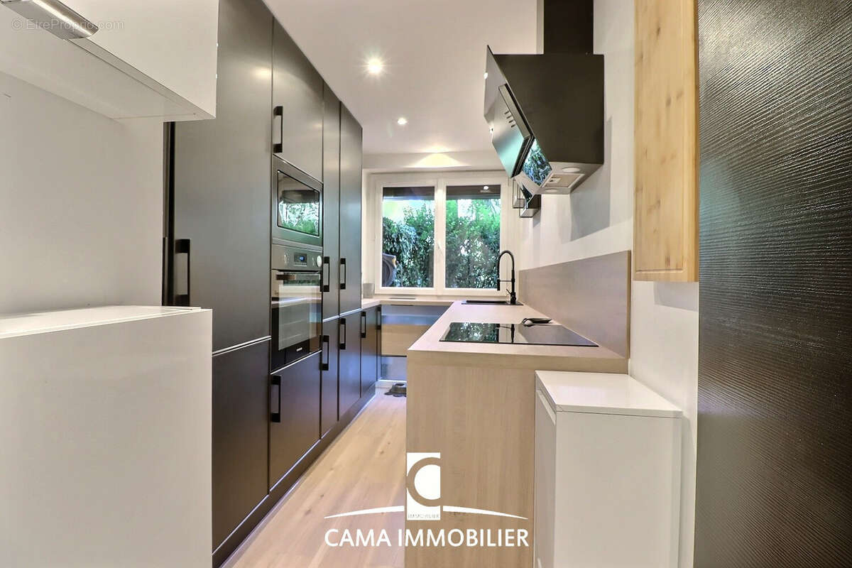 Appartement à FONTENAY-LE-FLEURY