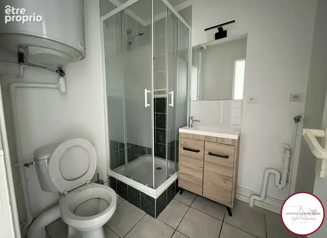 Studio 16m² centre-ville - SAINT AMAND MONTROND - photo 4