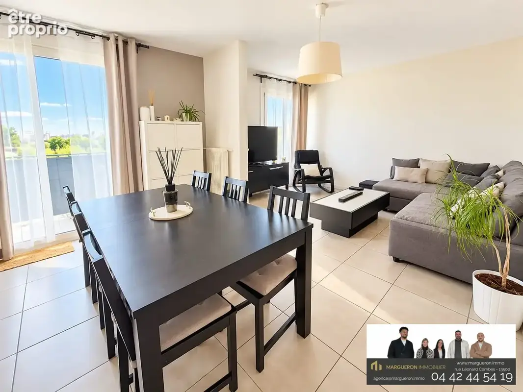 Appartement 4 pièces 82 m² à vendre à Martigues (13500) - photo 2