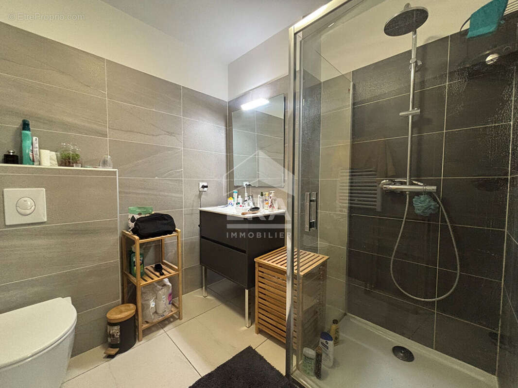 Appartement à VALLAURIS