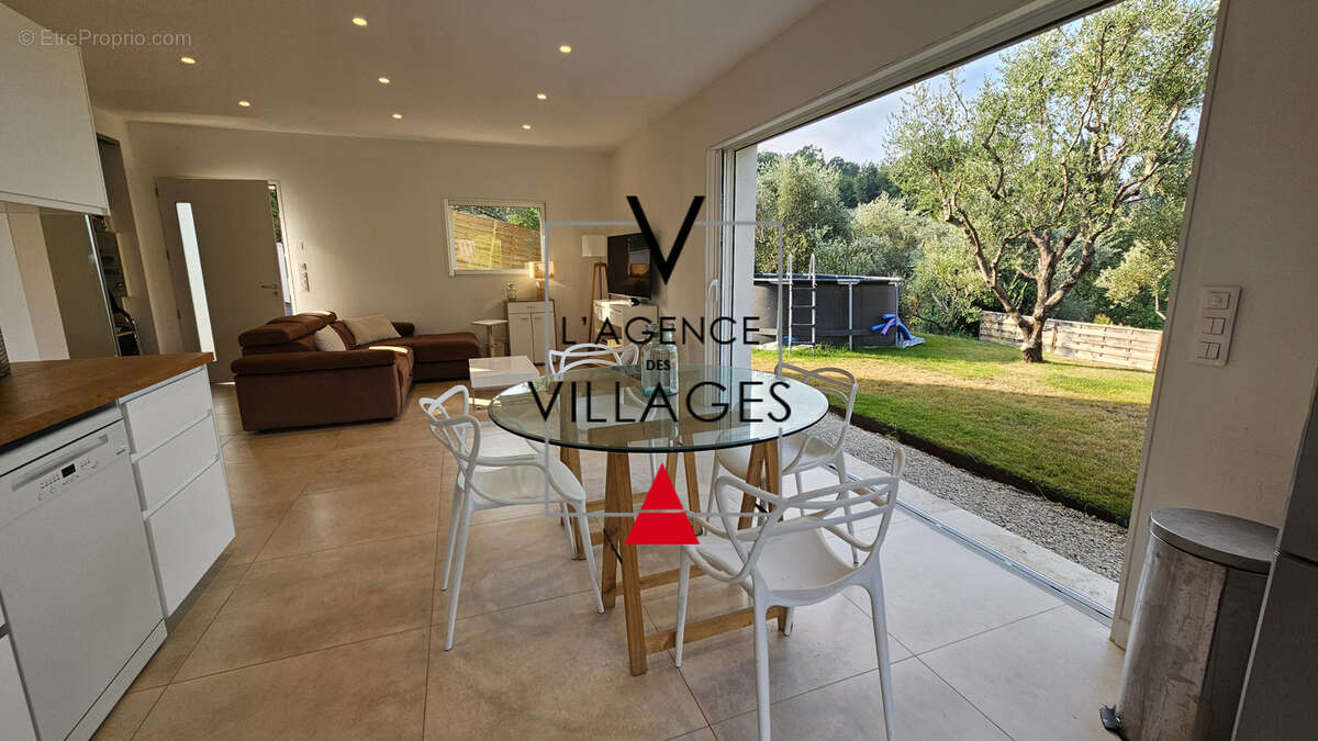 RARE , Bas de villa de plein pied Neuf  avec jardin privatif de 450M 2 - photo 2