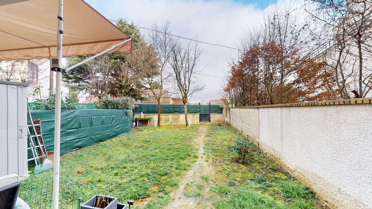 Appartement à PONTAULT-COMBAULT