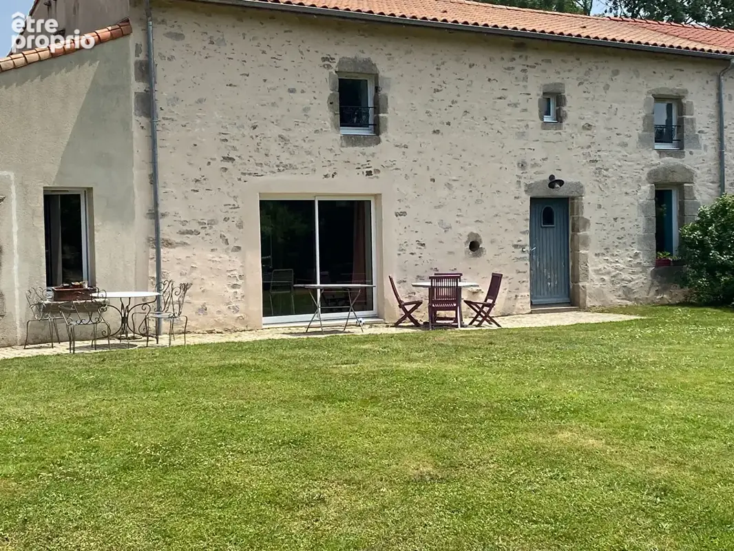 VENDEE 85 - SAINT FLORENT DES BOIS - Propriété Equestre / Loisirs -  Maison en Pierres 200m² - Activité d'hebergement  , 15 Hect - photo 3
