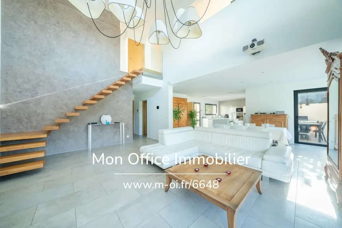 Maison à SAINT-CANNAT