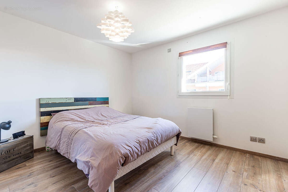 Appartement à POISY