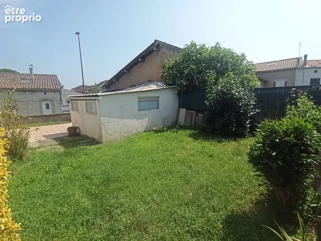 Maison d'habitation avec garage et jardin - photo 5