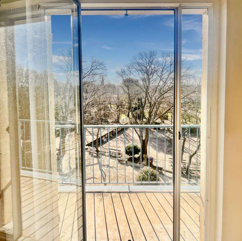 Appartement à UZES