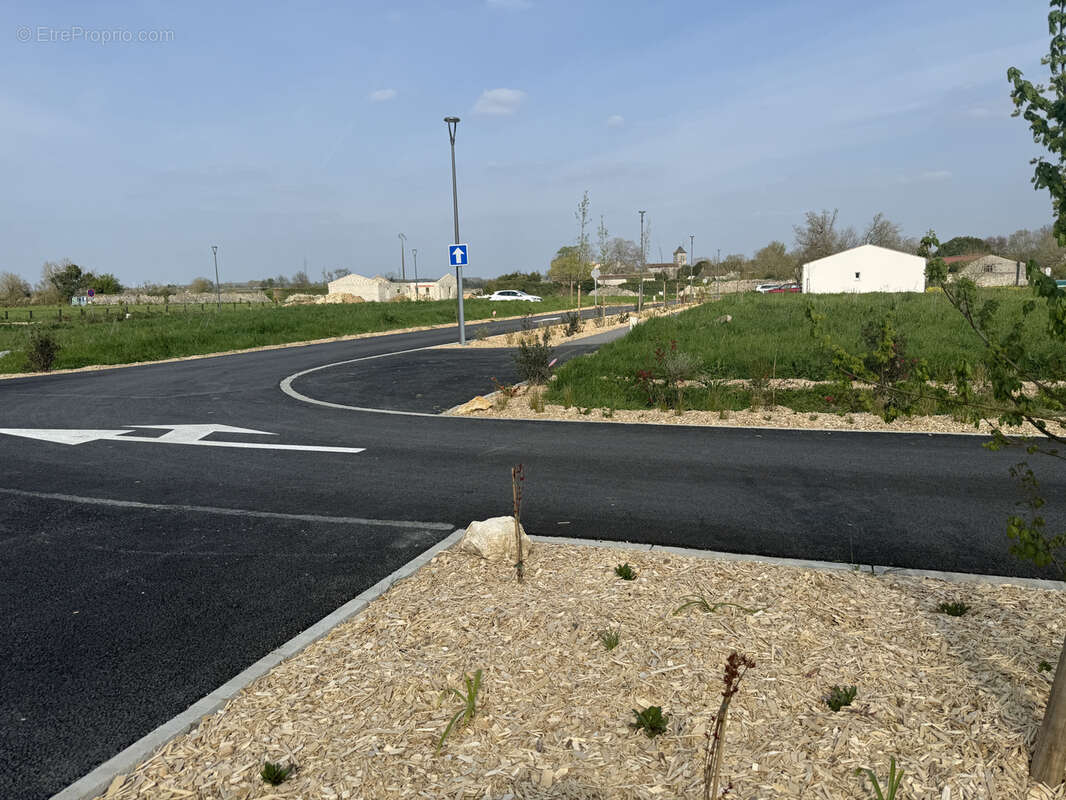 Terrain à PORT-D'ENVAUX