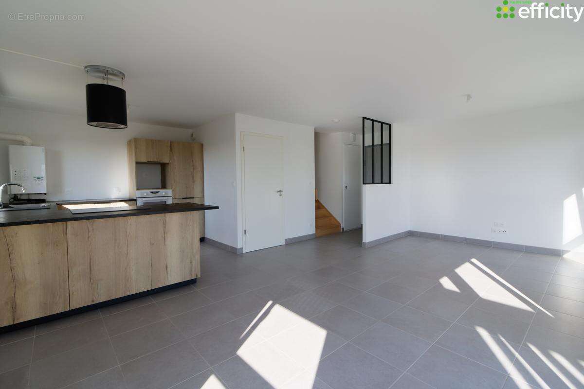 Appartement à HAUTEVILLE-LES-DIJON