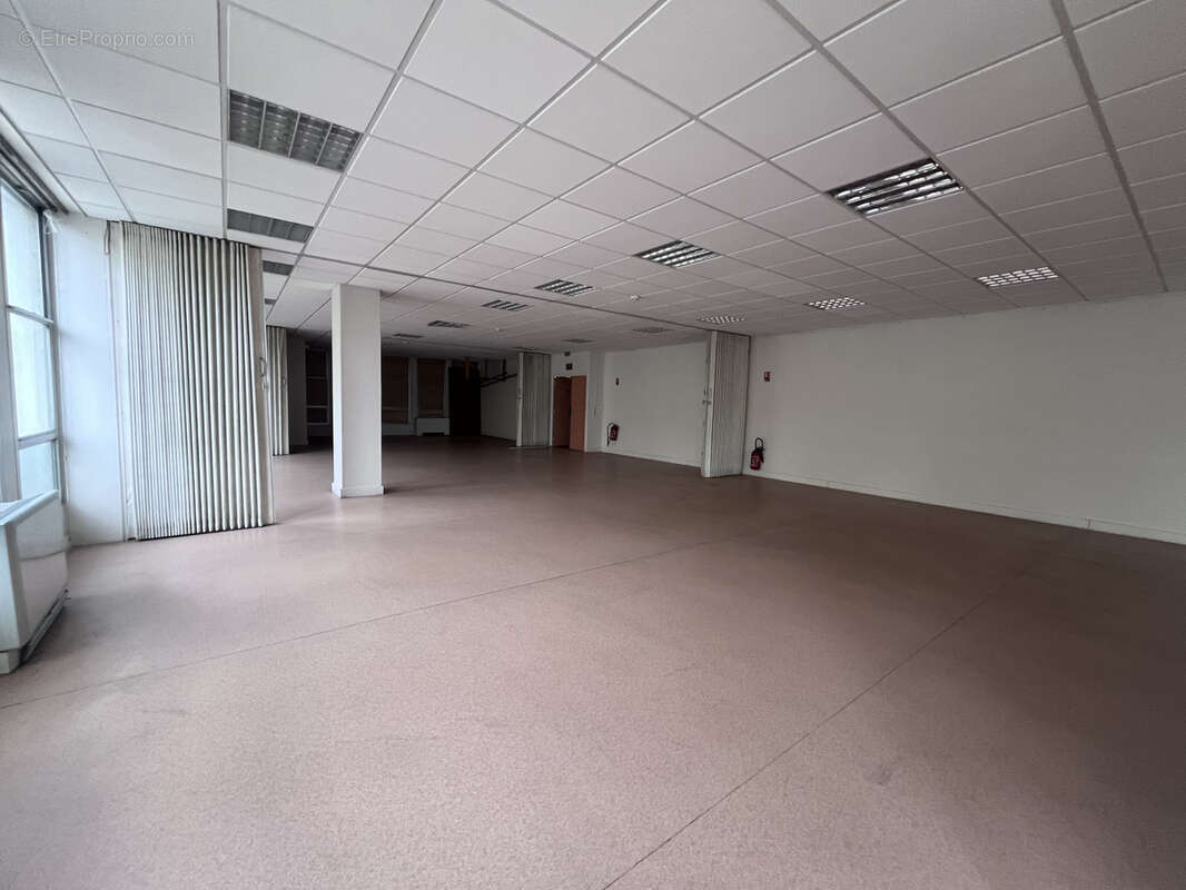 Autre à SAINT-ETIENNE