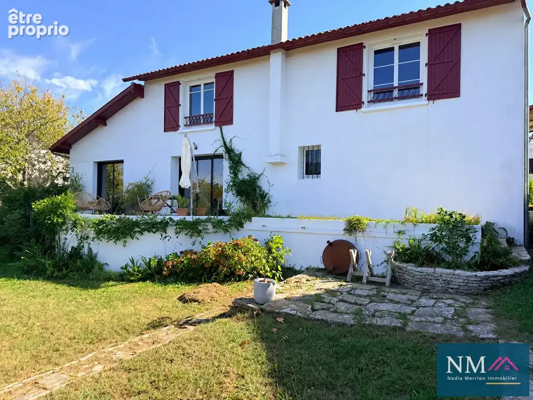 Grande maison au coeur du village - photo 1