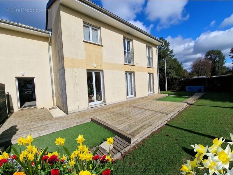 Maison à NEUFCHATEAU