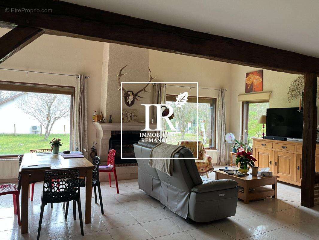Maison de type solognote dans village proche lamotte - photo 6