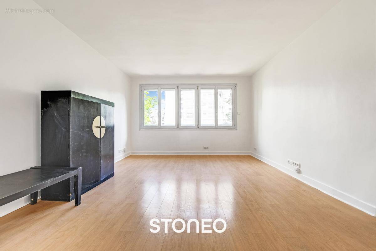 Appartement à PARIS-14E
