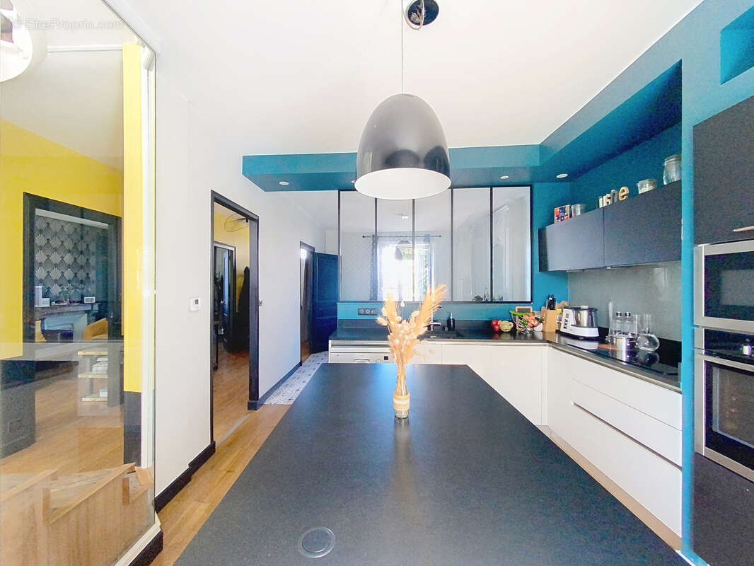 Maison à DONVILLE-LES-BAINS