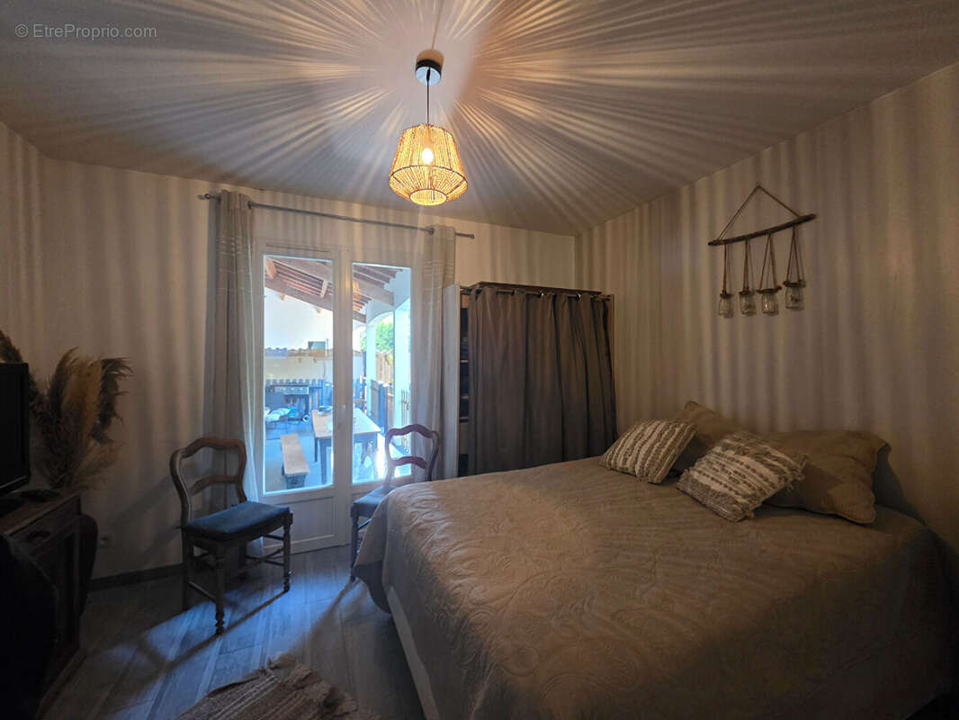 Maison à TONNAY-CHARENTE