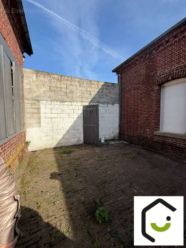 Maison à ROSIERES-EN-SANTERRE