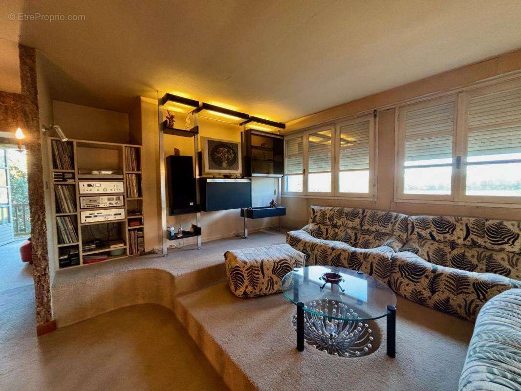 Maison à LAMAGDELAINE