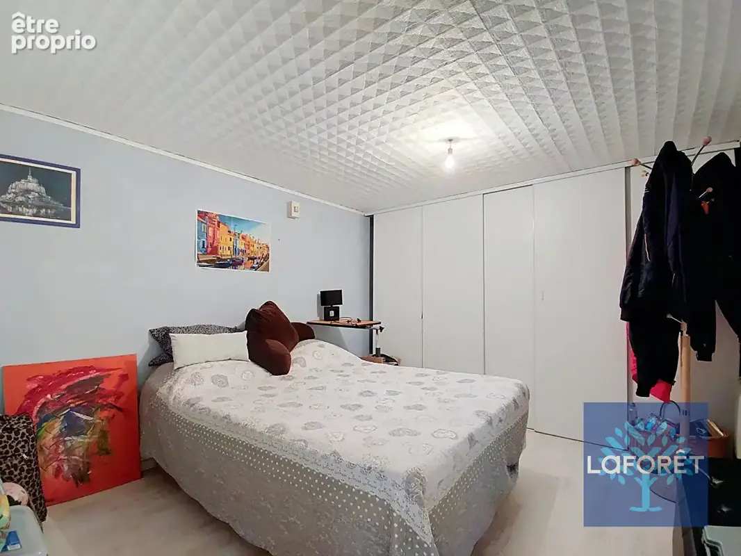CHANTONNAY CENTRE-VILLE  maison 6 pièces 163m² habitable - photo 11