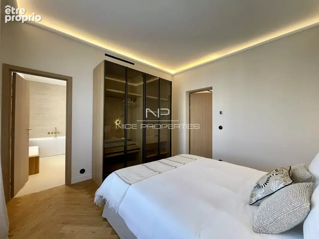 Cannes, appartement sur la Croisette, vue mer et port - photo 20