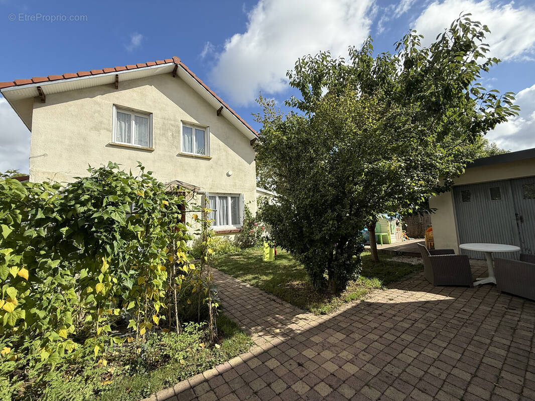 Maison à SAINT-CYR-L&#039;ECOLE