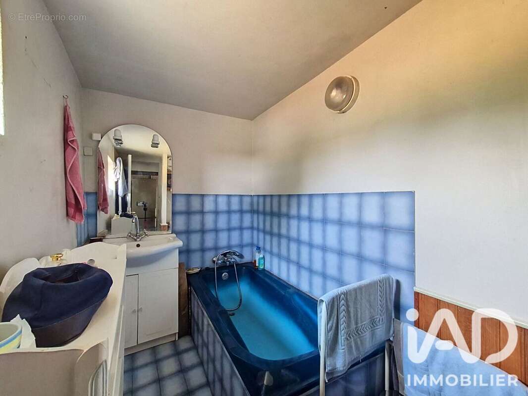 Maison 100 m² à Neuilly-En-Dun  - photo 5