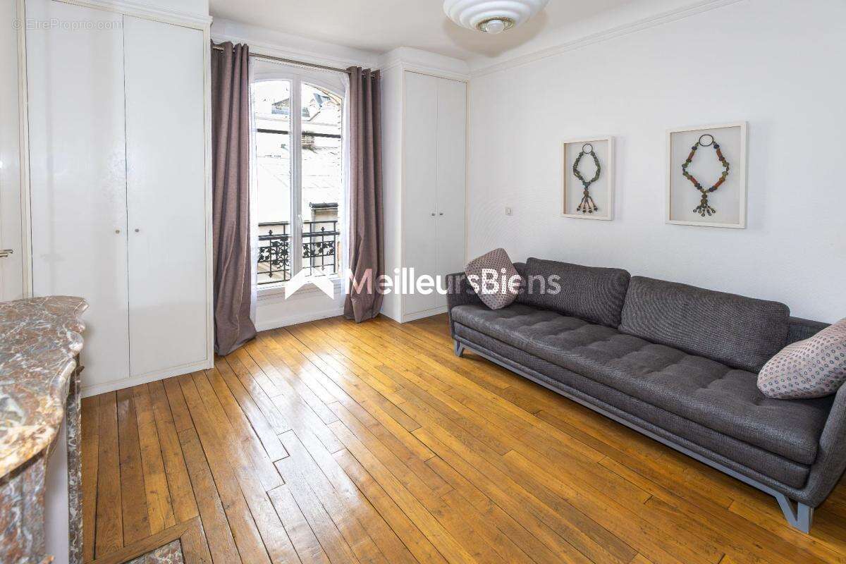 Paris 3 - Haut Marais - superbe appartement 3/4 pièces 77m² - entièrement rénové - quartier recherché - photo 8