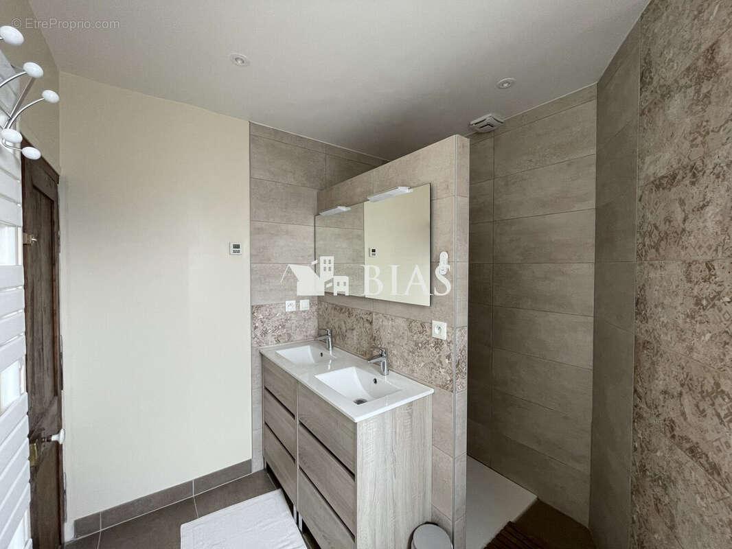 Maison à LE NEUBOURG