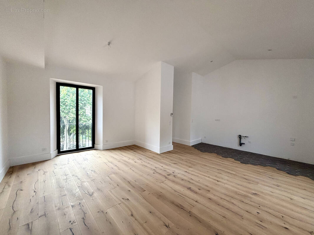 Appartement à LE CASTELLET