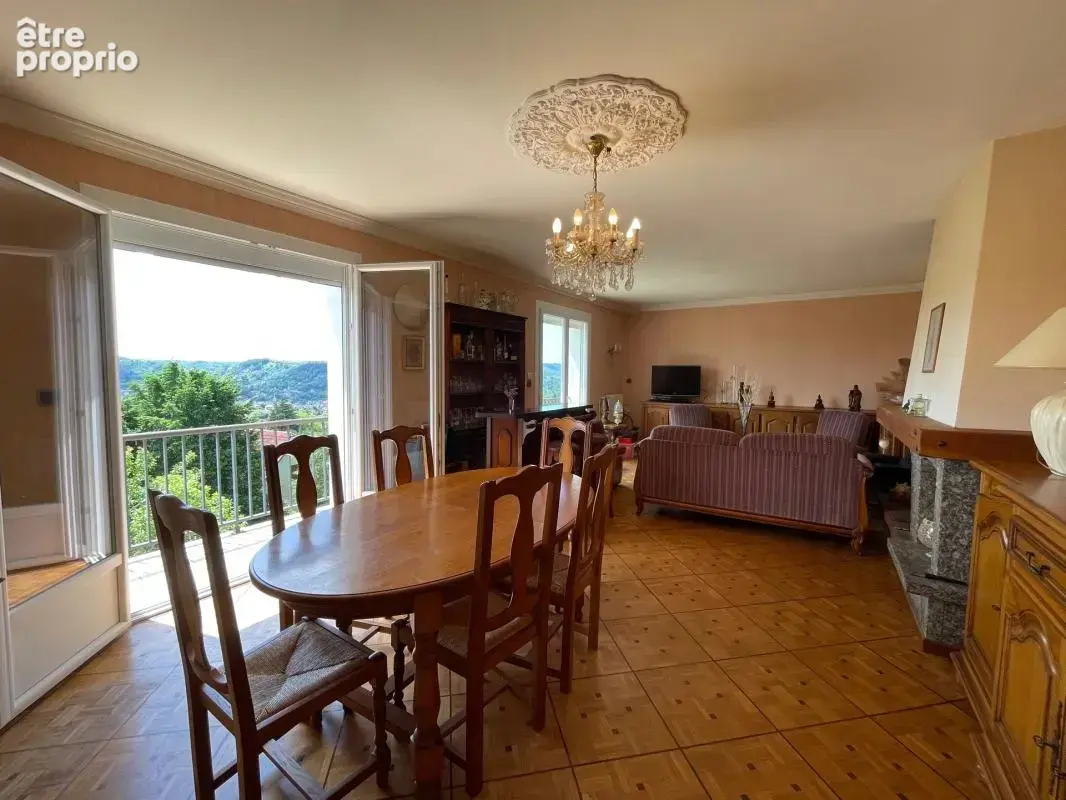 Maison t9 240 m2 avec studio - photo 1