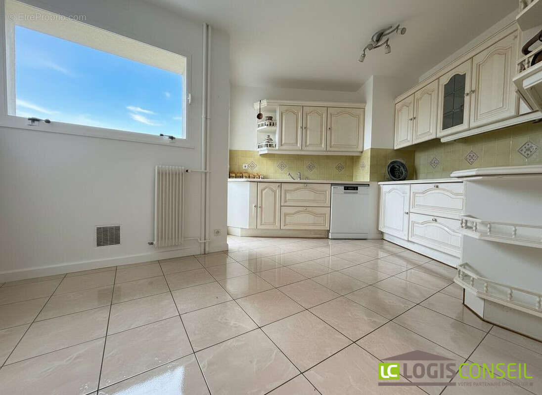 Appartement à CHATILLON