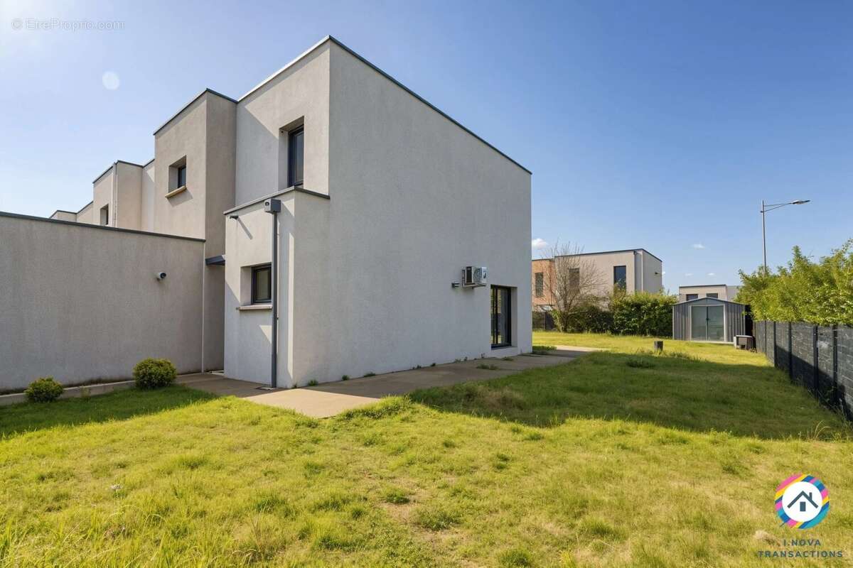 Maison à SAINT-PRIEST