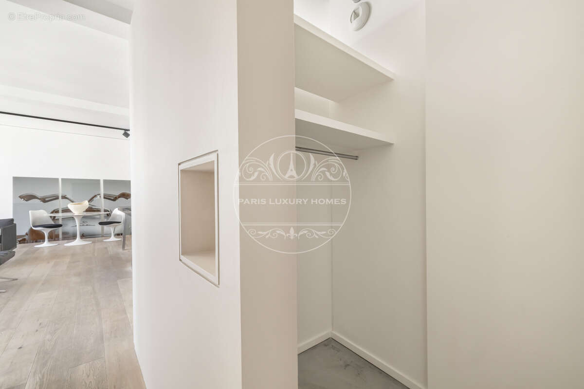 Appartement à PARIS-2E