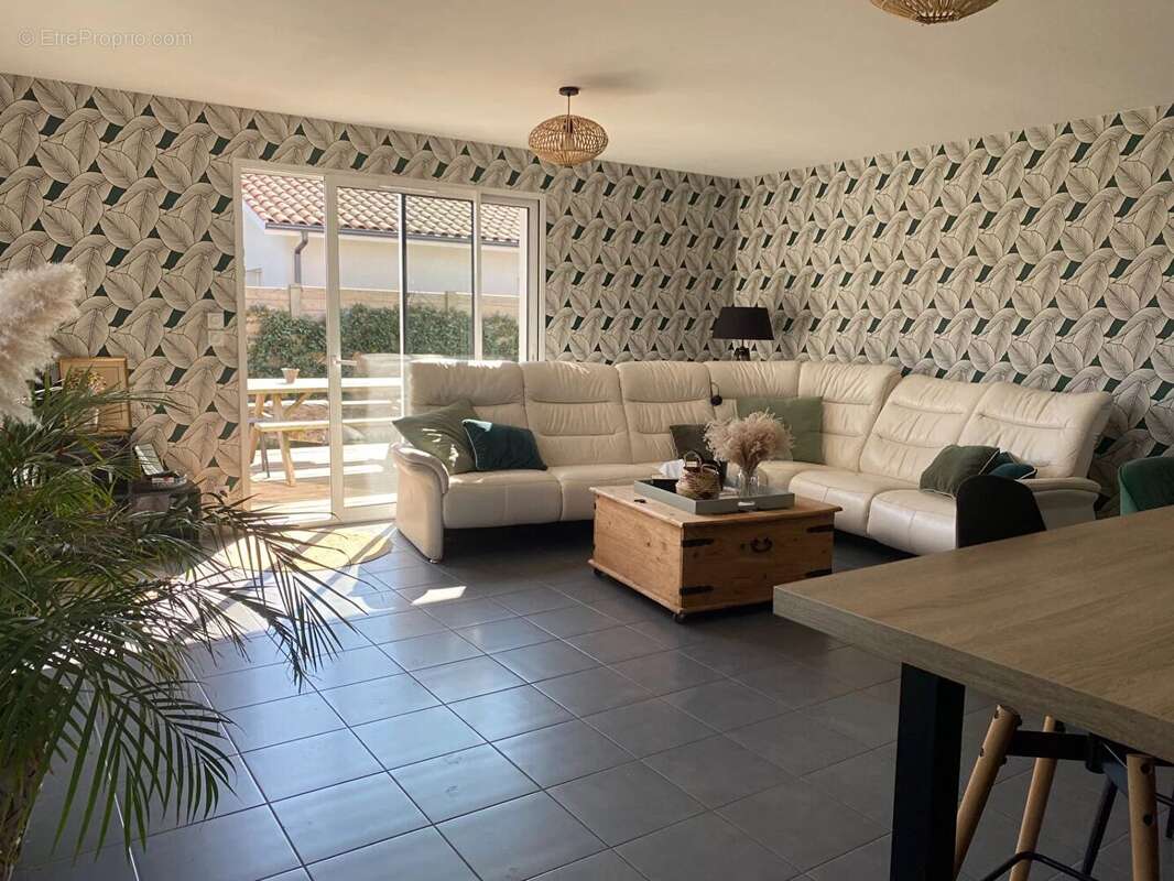 Maison à PARENTIS-EN-BORN