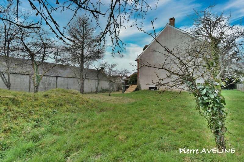 Maison à LA BAZOCHE-GOUET