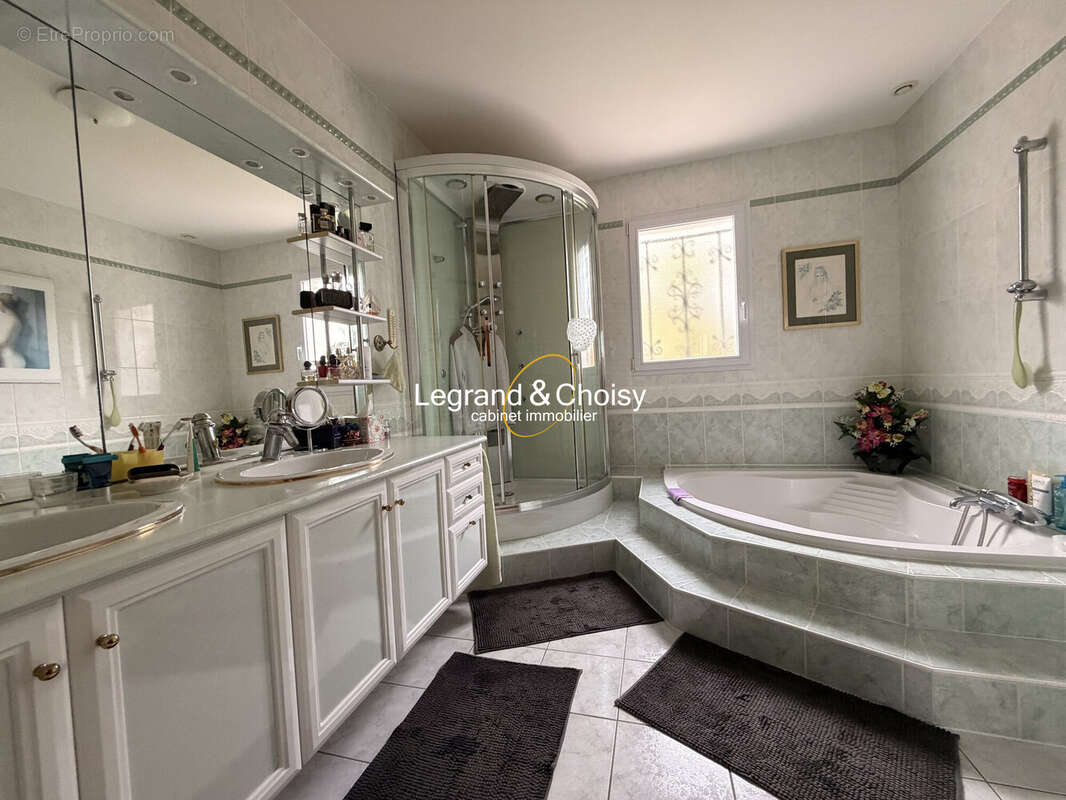 Maison à HAUTEFAGE-LA-TOUR