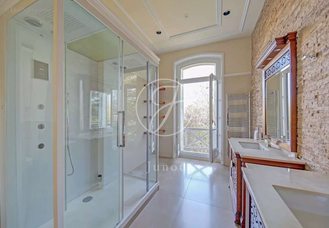 Maison à CROISSY-SUR-SEINE