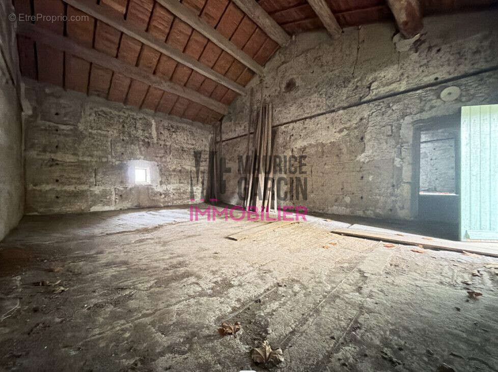 Maison à CHATEAURENARD