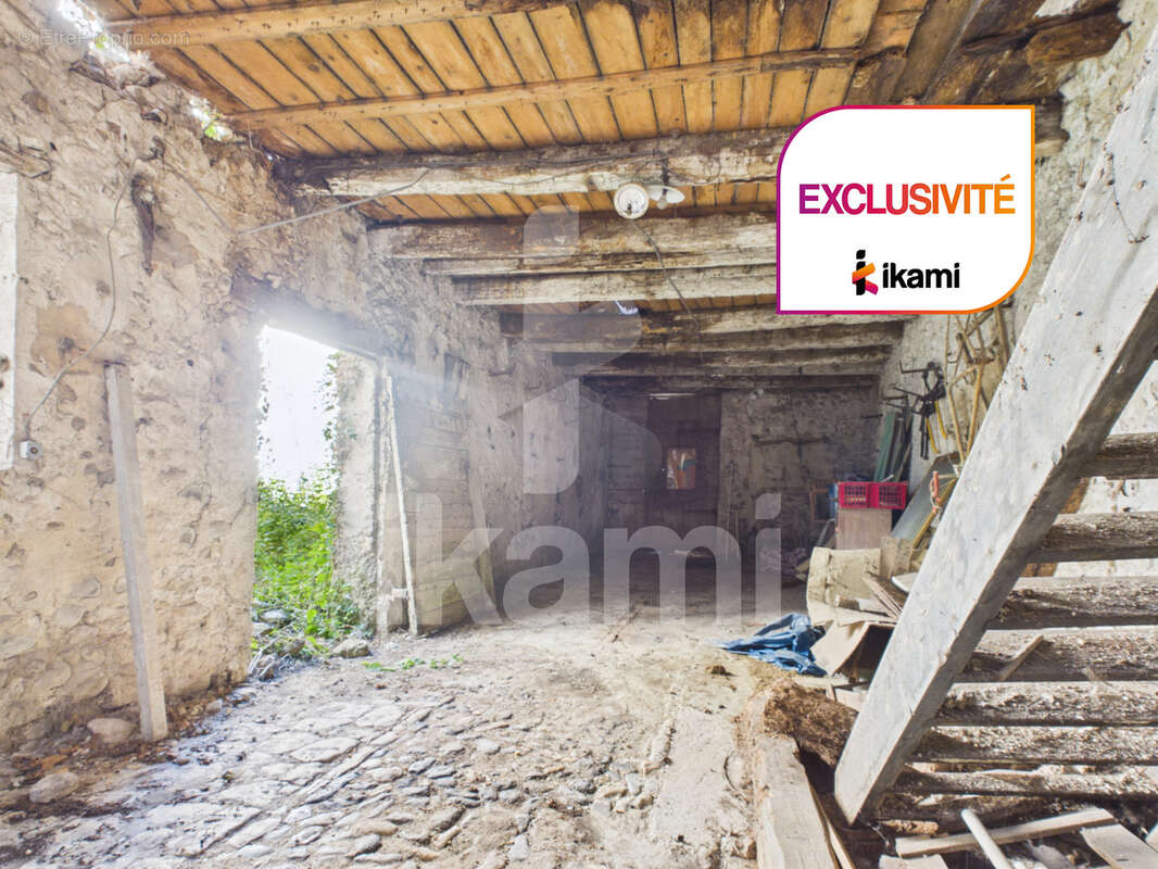 Immeuble mixte à fort potentiel avec commerce loué, deux appartements et jardin - photo 20