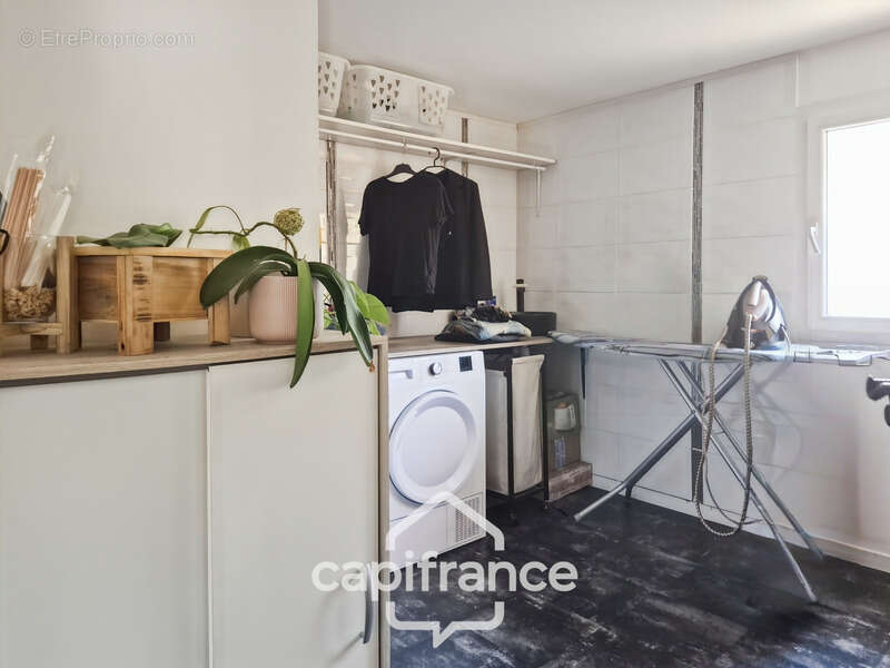 Maison à SAINT-GENIES-DE-COMOLAS